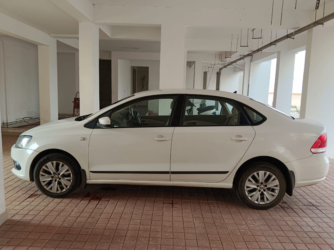 Volkswagen Vento(2014-2015) Highline Petrol At
